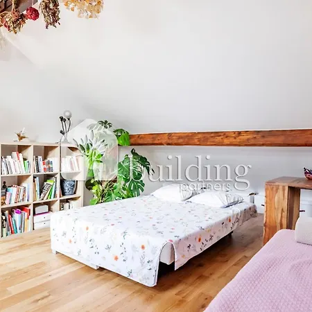 Master And Kids Bdrs Separated From Rest Of The House Privat bolig Paris